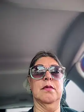 Snapshot of emma_tour chatting on 02-05-26, 03:27 emma tour online show from 02-05-26, 03:27