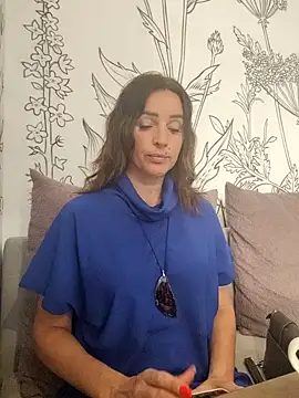 EvaXOAir online show from 02-05-25, 02:40