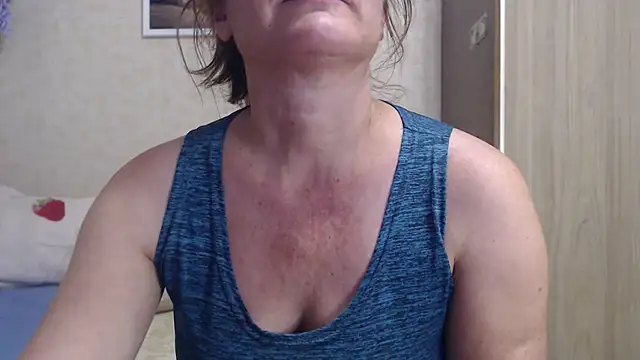 Snapshot of SheLion chatting on 09-21-25, 05:25 SheLion online show from 09-21-25, 05:25