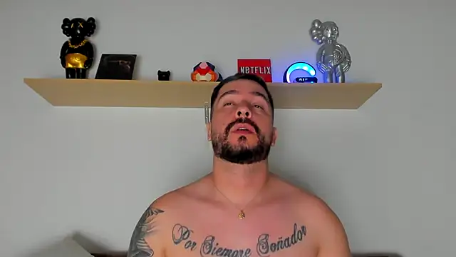 camilo restrepo21 online show from 02-02-25, 12:19