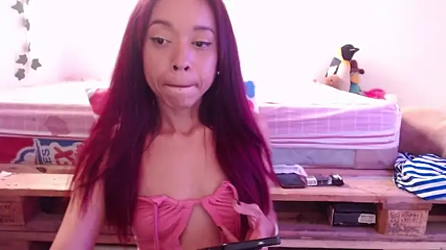 Snapshot of africag chatting on 02-03-26, 09:20 africag online show from 02-03-26, 09:20