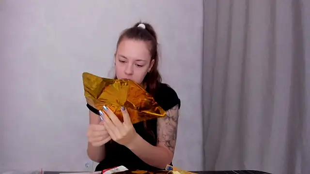 why again me online show from 01-19-25, 05:07