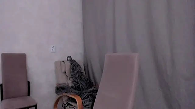 why again me online show from 02-15-25, 07:17