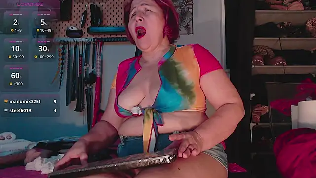 Snapshot of barbarah_ chatting on 03-17-25, 11:31 barbarah online show from 03-17-25, 11:31