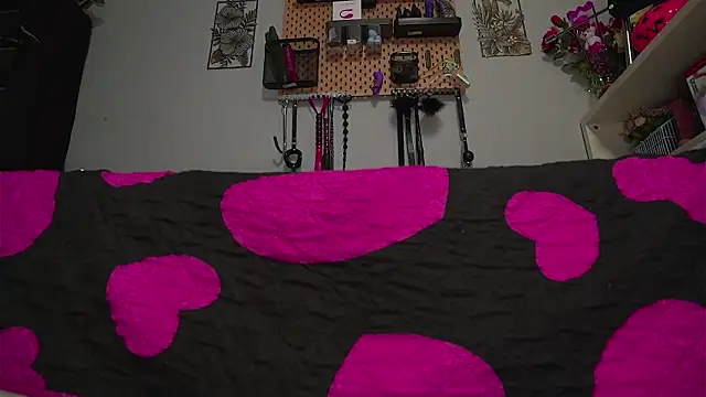 Snapshot of barbarah_ chatting on 11-07-25, 10:26 barbarah online show from 11-07-25, 10:26