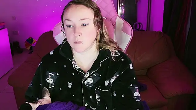 kisicaxx online show from 01-16-25, 06:37