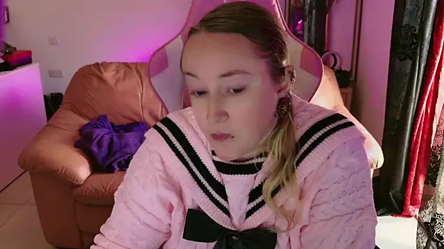 kisicaxx online show from 01-24-25, 11:37