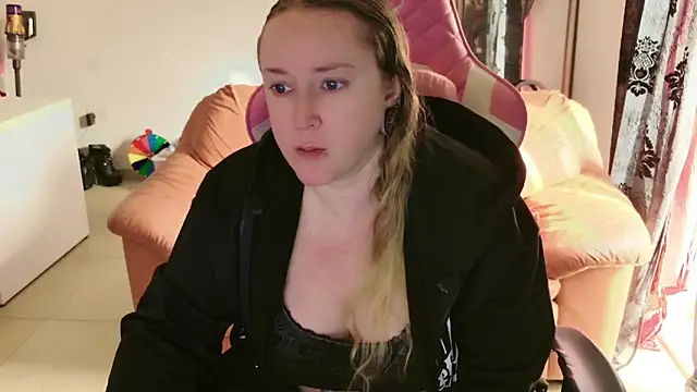 kisicaxx online show from 02-02-25, 09:30