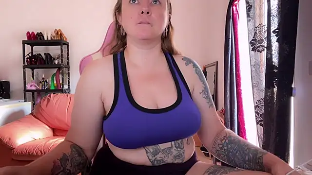 kisicaxx online show from 09-18-25, 07:10