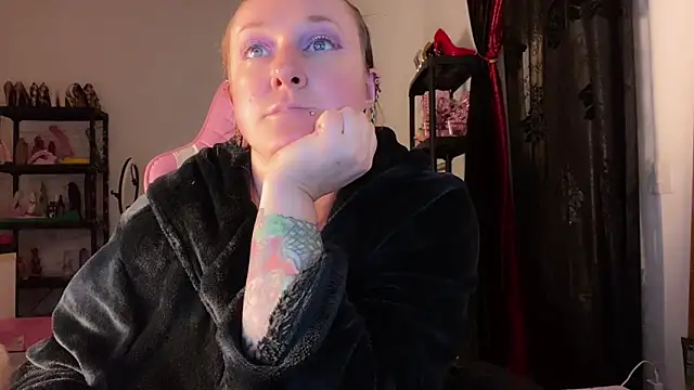 kisicaxx online show from 11-25-25, 06:41