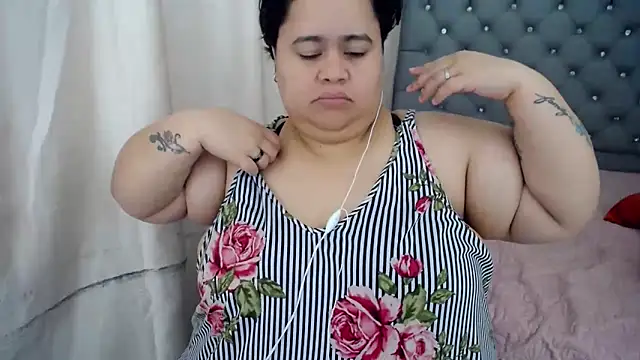 hotlesby4uxxx online show from 12-05-24, 11:07