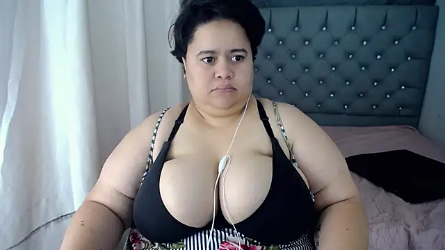 hotlesby4uxxx online show from 12-16-24, 05:00