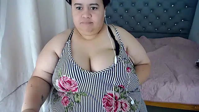 hotlesby4uxxx online show from 12-18-24, 03:55