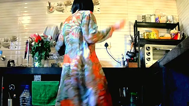 Snapshot of Fun4tipz chatting on 11-17-25, 02:39 Fun4tipz online show from 11-17-25, 02:39