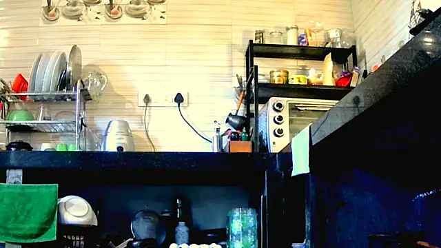 Snapshot of Fun4tipz chatting on 11-20-25, 02:12 Fun4tipz online show from 11-20-25, 02:12