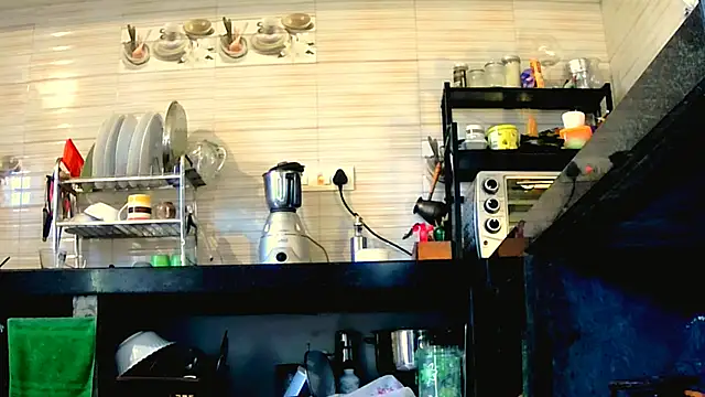 Snapshot of Fun4tipz chatting on 11-25-25, 04:23 Fun4tipz online show from 11-25-25, 04:23