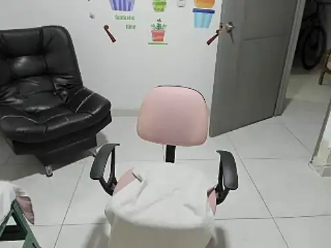 Snapshot of nicoledavis chatting on 02-01-25, 04:03 nicoledavis online show from 02-01-25, 04:03