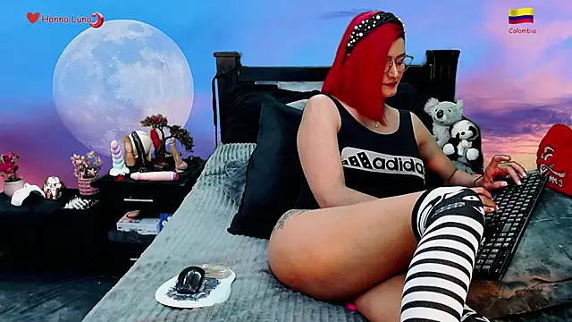 Hanna Luna online show from 09-25-25, 07:23