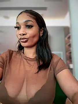 Snapshot of __Nessa__ chatting on 10-25-25, 11:40   Nessa   online show from 10-25-25, 11:40