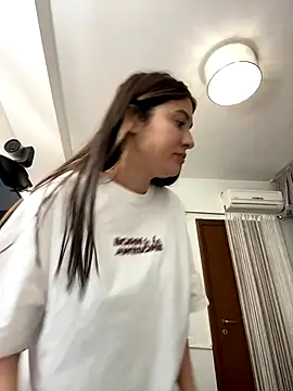 Snapshot of IrisBlues chatting on 09-17-25, 04:19 IrisBlues online show from 09-17-25, 04:19