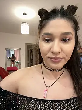 Snapshot of IrisBlues chatting on 10-25-25, 04:24 IrisBlues online show from 10-25-25, 04:24