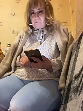 Irina2909xh online show from 04-12-26, 10:48