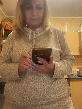 Irina2909xh online show from 04-26-26, 06:16