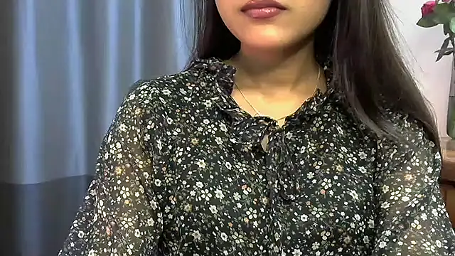 Snapshot of selen_5 chatting on 01-21-25, 07:28 selen 5 online show from 01-21-25, 07:28