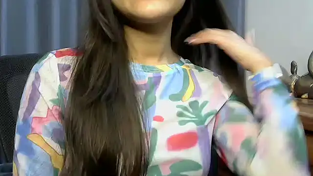 Snapshot of selen_5 chatting on 02-10-25, 06:56 selen 5 online show from 02-10-25, 06:56