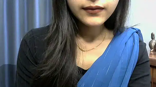 Snapshot of selen_5 chatting on 02-15-25, 07:17 selen 5 online show from 02-15-25, 07:17