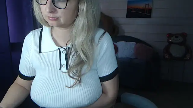 RubiLakros online show from 04-24-26, 09:45