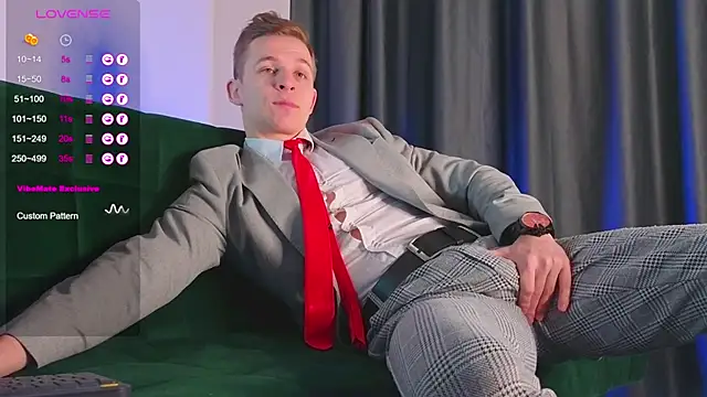 S3Xyes online show from 02-21-25, 04:18