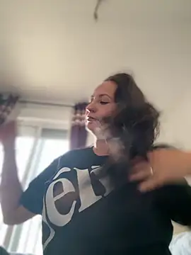 Snapshot of itsCassie chatting on 10-09-25, 03:54 itsCassie online show from 10-09-25, 03:54