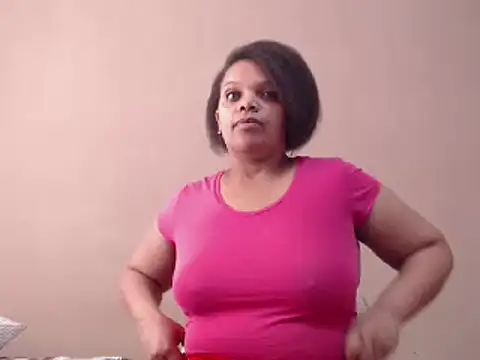 Snapshot of Lustfuleyez chatting on 12-17-24, 07:07 Lustfuleyez online show from 12-17-24, 07:07