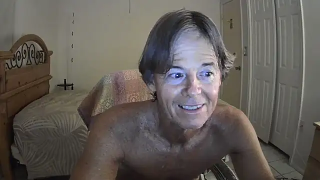 Snapshot of nakeedcowboi65 chatting on 05-06-26, 07:46 nakeedcowboi65 online show from 05-06-26, 07:46