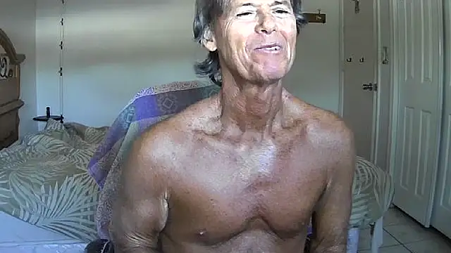 Snapshot of nakeedcowboi65 chatting on 05-07-26, 01:27 nakeedcowboi65 online show from 05-07-26, 01:27