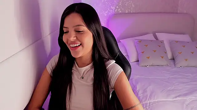 Snapshot of salome__11 chatting on 01-06-25, 05:06 salome 11 online show from 01-06-25, 05:06