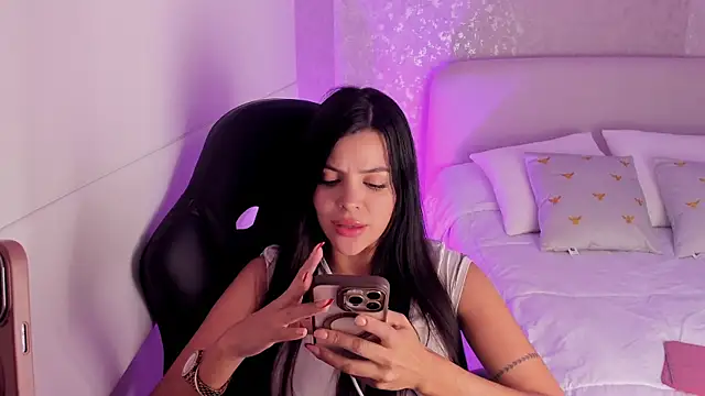 Snapshot of salome__11 chatting on 01-07-25, 04:29 salome 11 online show from 01-07-25, 04:29