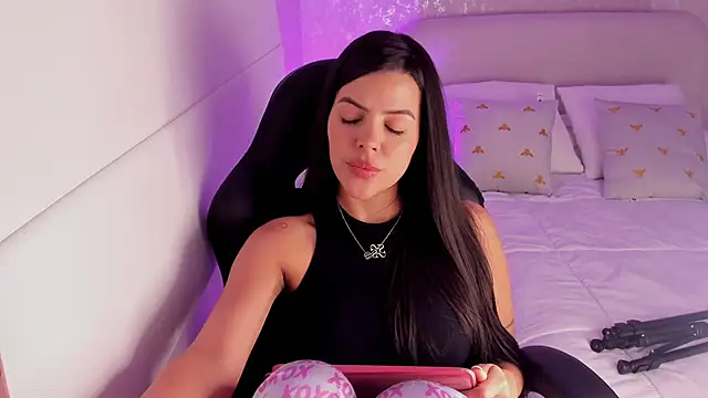 Snapshot of salome__11 chatting on 01-17-25, 03:45 salome 11 online show from 01-17-25, 03:45