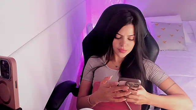 Snapshot of salome__11 chatting on 01-21-25, 05:16 salome 11 online show from 01-21-25, 05:16