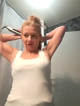 jennylovence online show from 05-19-26, 07:04