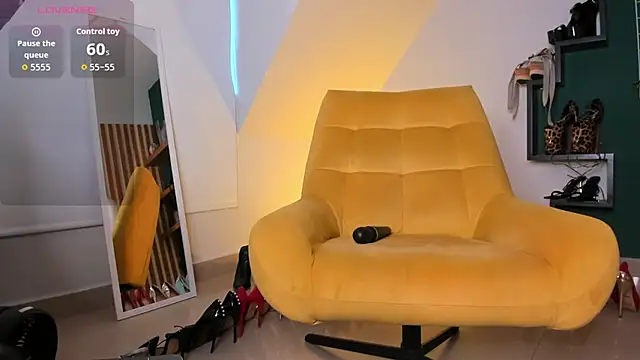 Ashley leon  online show from 04-23-26, 07:49