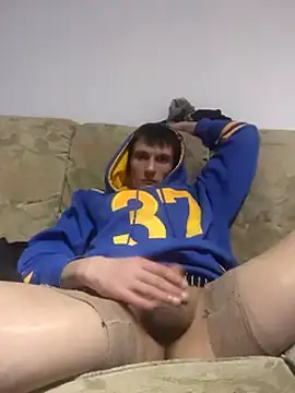 maciej online show from 12-16-24, 10:03