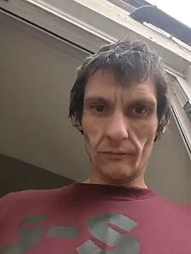 maciej online show from 12-18-24, 12:18