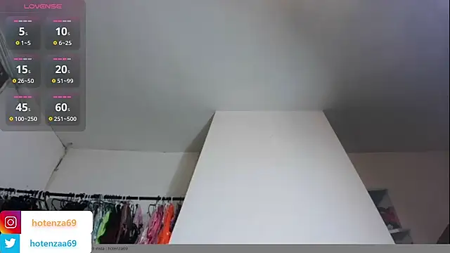 Snapshot of Hotenza69 chatting on 02-05-25, 09:18 Hotenza69 online show from 02-05-25, 09:18