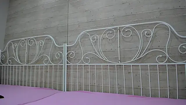 Snapshot of JuliaBusty chatting on 03-22-25, 04:56 JuliaBusty online show from 03-22-25, 04:56