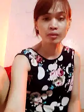 QueenSoreal online show from 02-05-25, 03:52