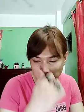 QueenSoreal online show from 09-24-25, 04:43