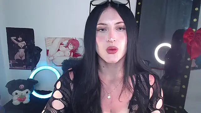 Snapshot of Evelyn_Sheeran chatting on 05-26-26, 06:20 Evelyn Sheeran online show from 05-26-26, 06:20