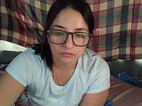 sara 110323 online show from 03-10-26, 08:58